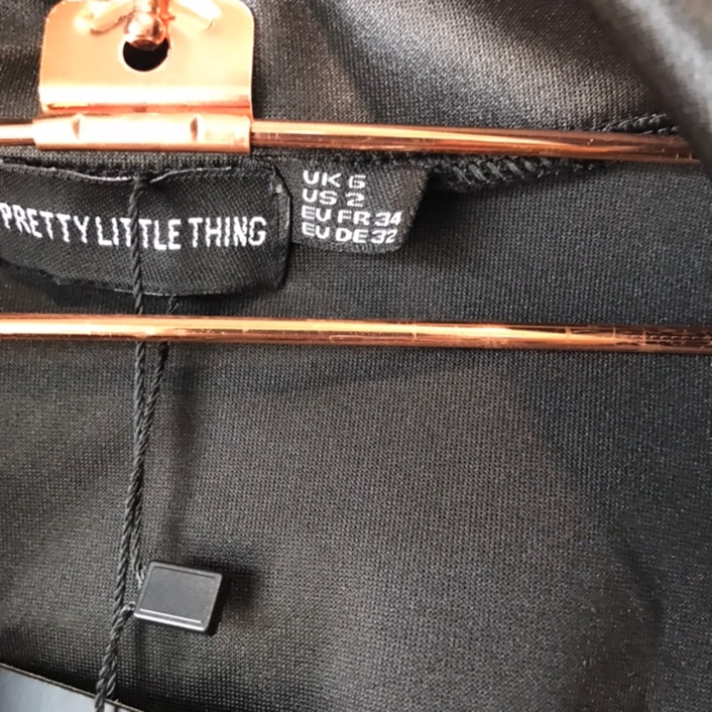 PrettyLittleThing Black wrap dress! - Picture 3 of 3